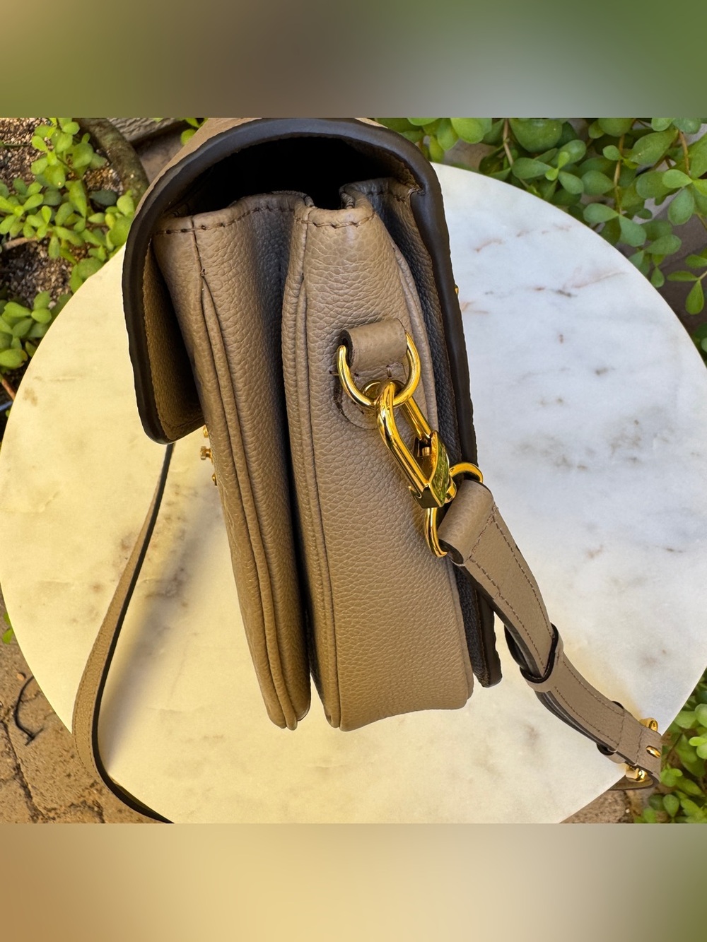 Louis Vuitton Empreinte Leather Métis Crossbody - Picture 7 of 16